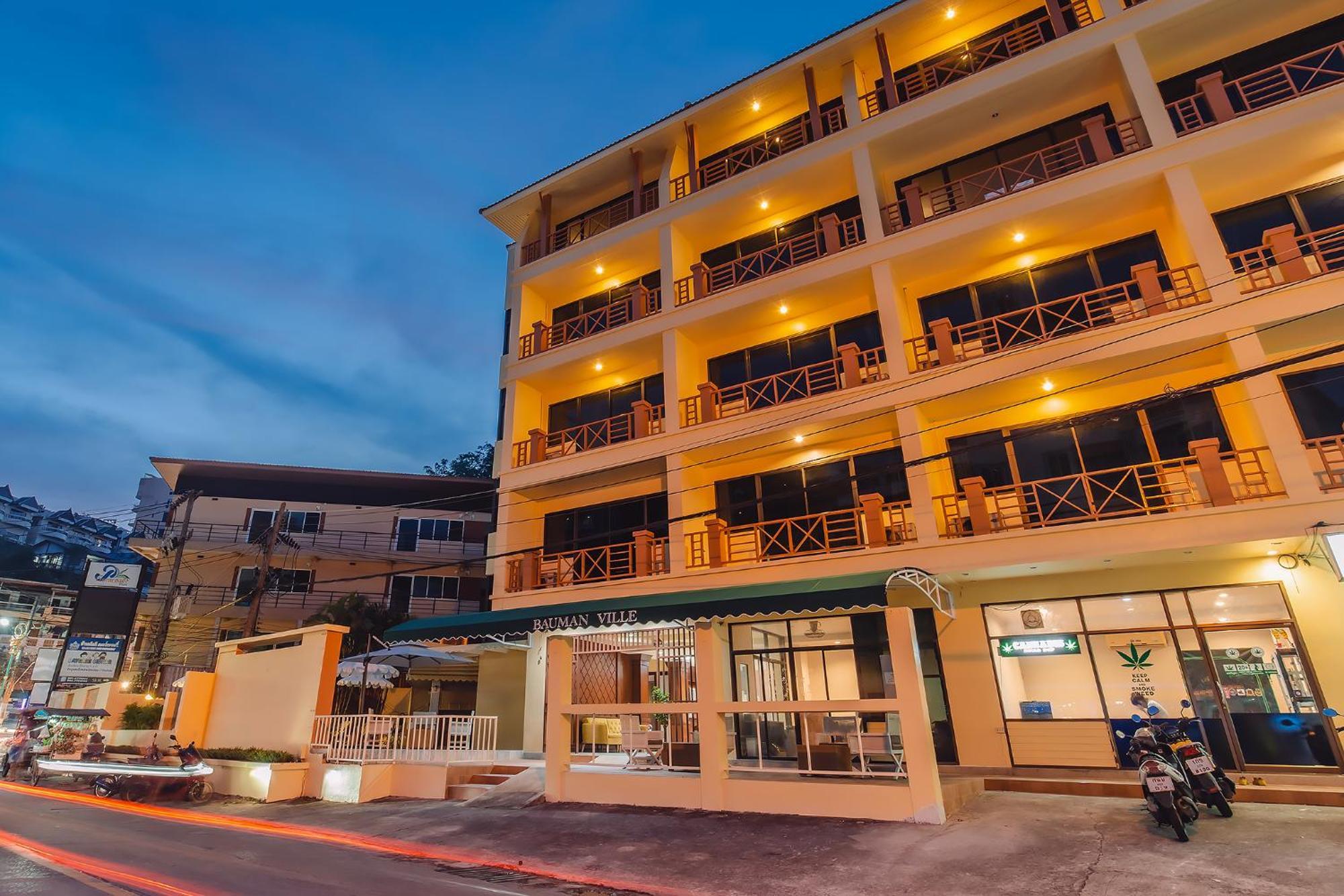 Bauman-Ville Hotel Patong Esterno foto