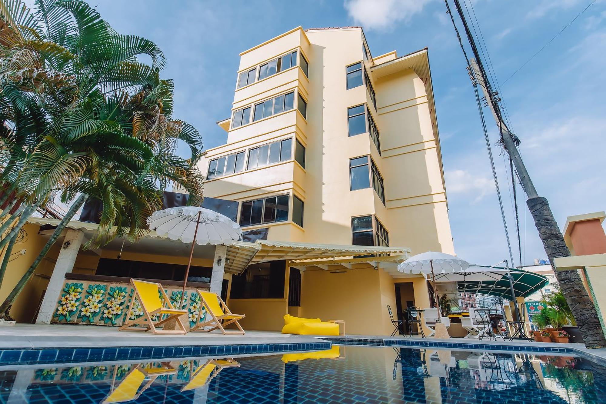 Bauman-Ville Hotel Patong Esterno foto